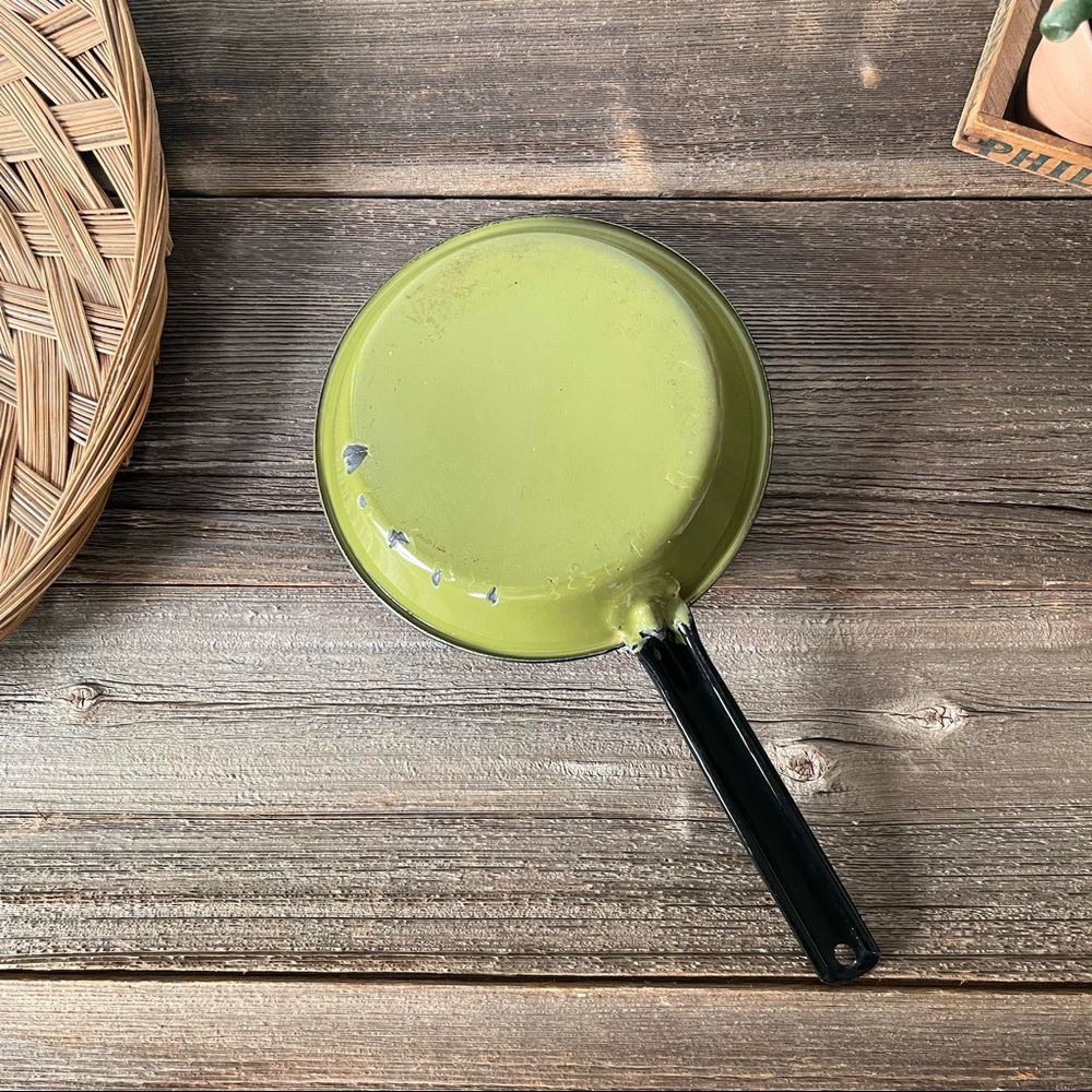 Vintage fry pan